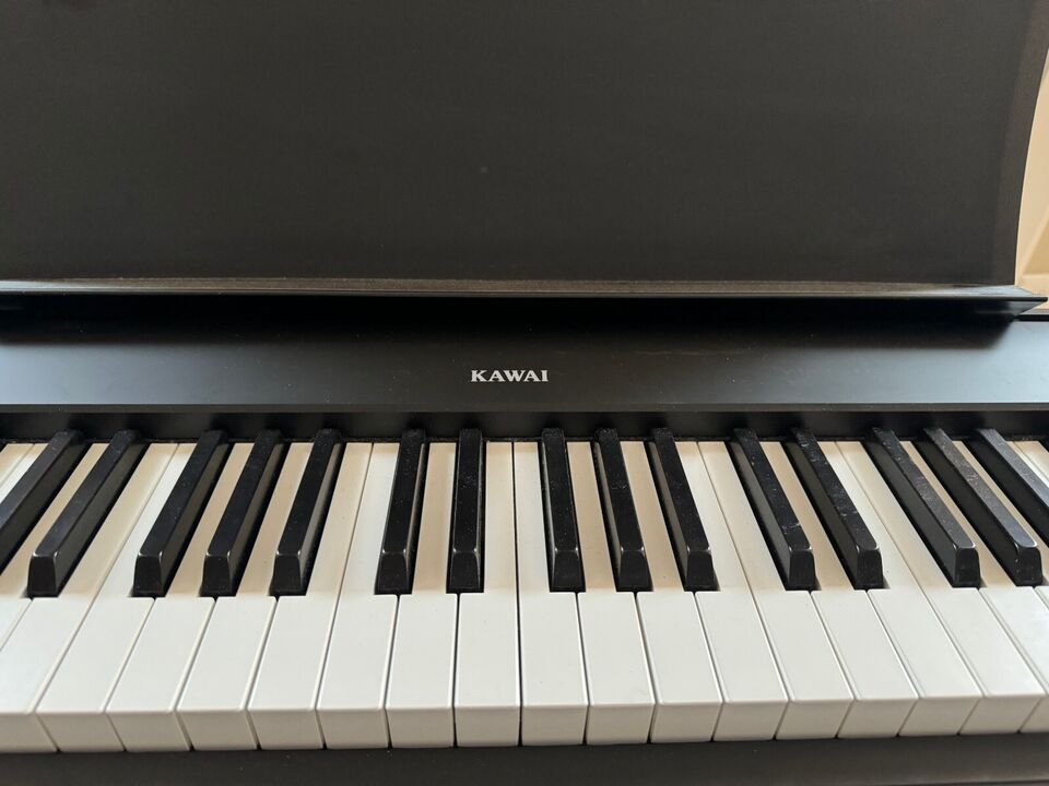 KAWAI ES110 PIANO WITH STAND AND PEDAL