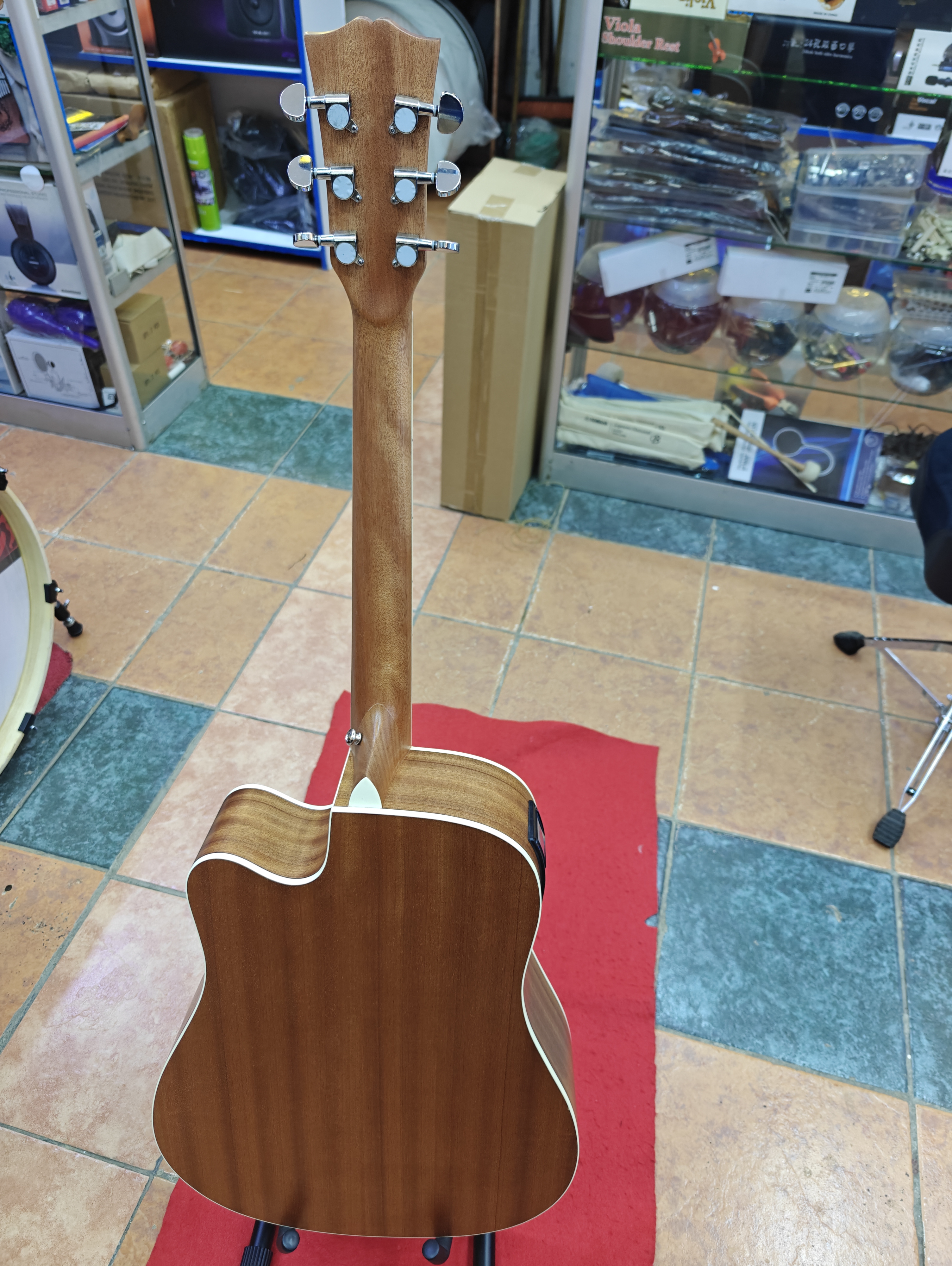 Enjoy M4106Q 41-inch electro-acoustic guitar with solid spruce top, cutaway body and built-in pickup in natural finish