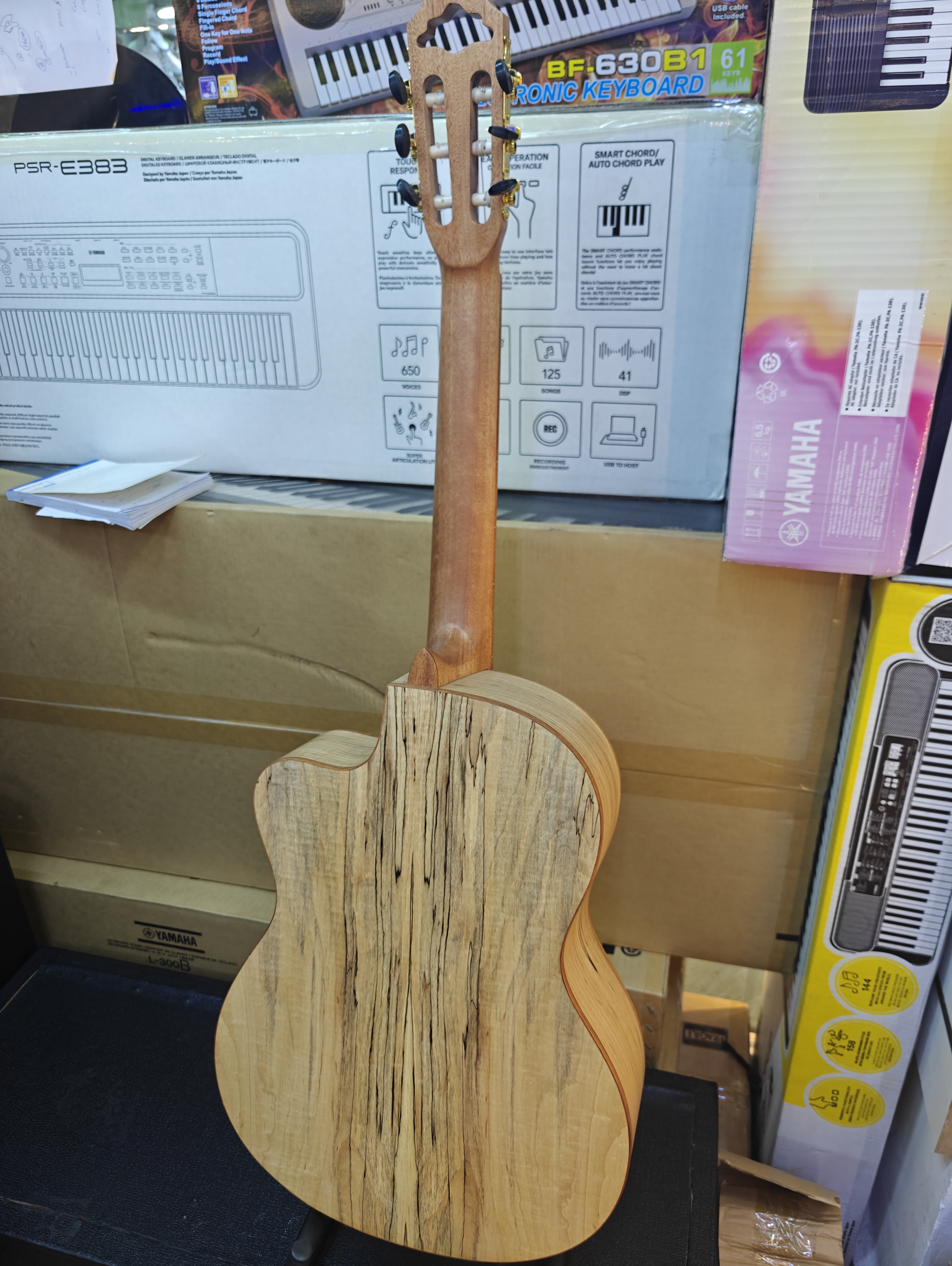 39-Inch Classical Guitar – Comfortable Playability with Rich Tone