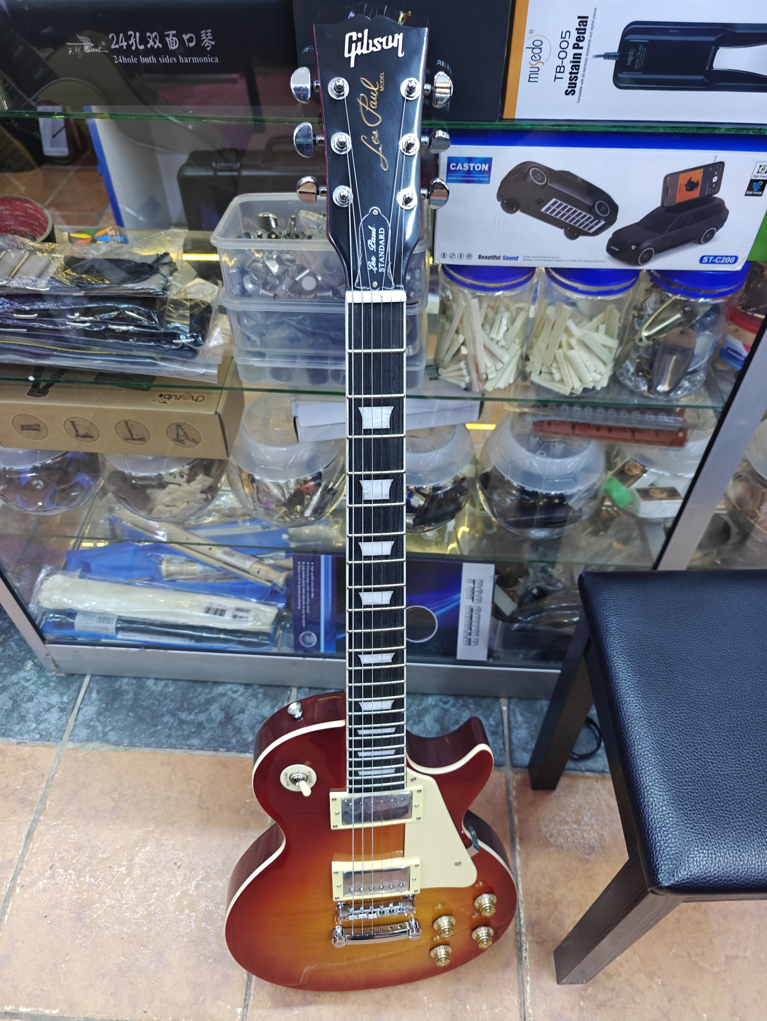 Gibson Les Paul Standard electric guitar with mahogany body, carved maple top, Nairobi,  kenya