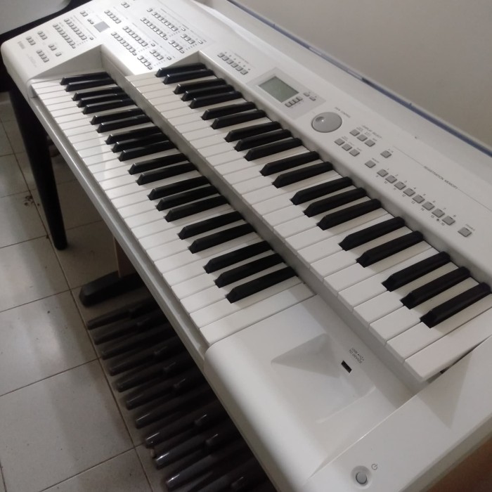 Yamaha Electone ELB-02 