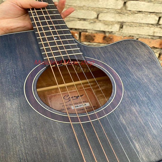 Vintage Black High Quality GUITAR