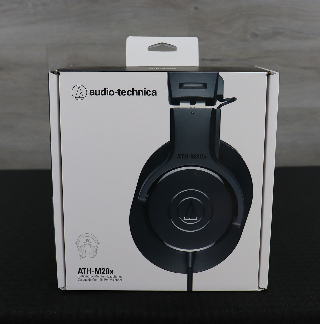 Audio-Technica ATH-M20x professional closed-back studio monitor headphones  for recording, mixing